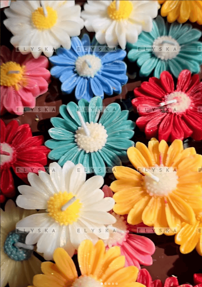Floating Candle – Daisy